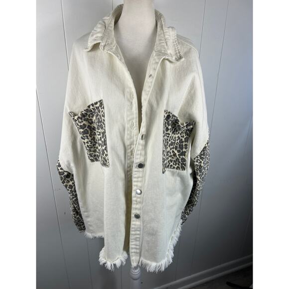 POL from Anthropologie White and Leopard Denim Oversized Jean Jacket in Size L - Picture 3 of 7